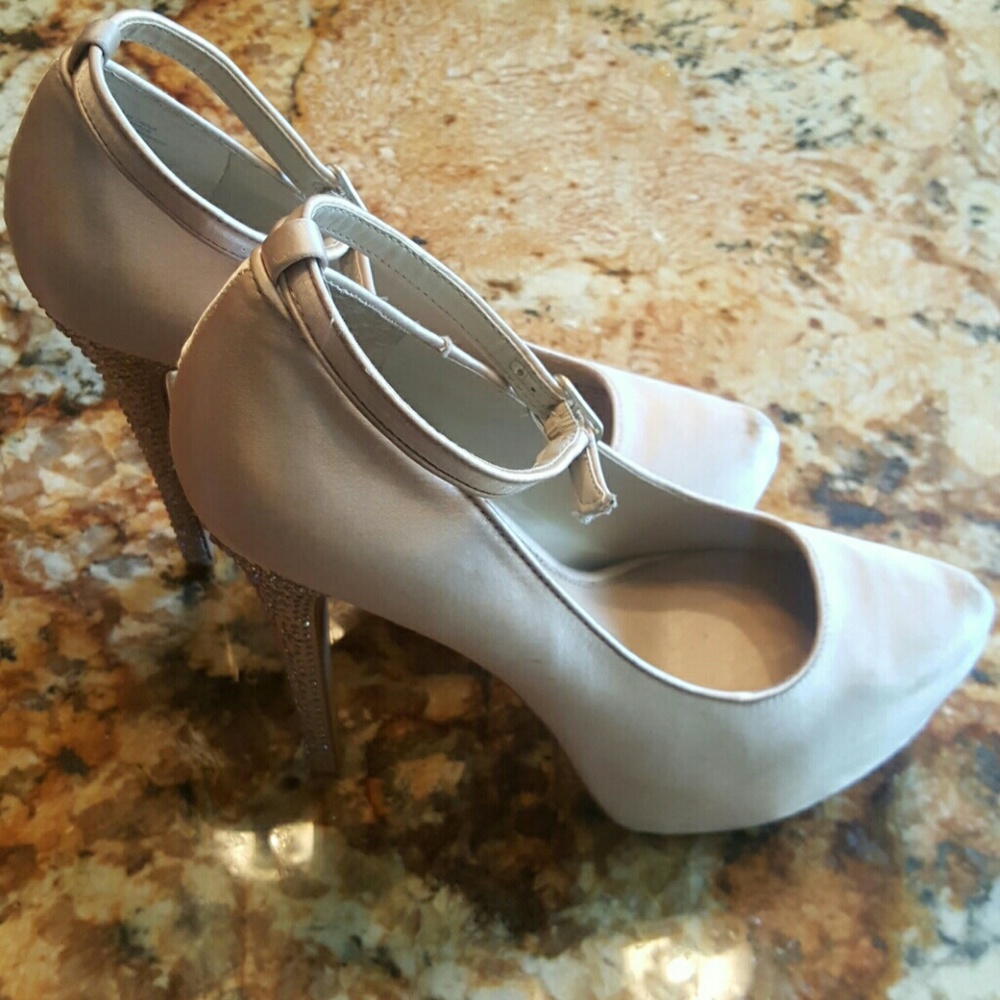 Rhinestone Satin Pump