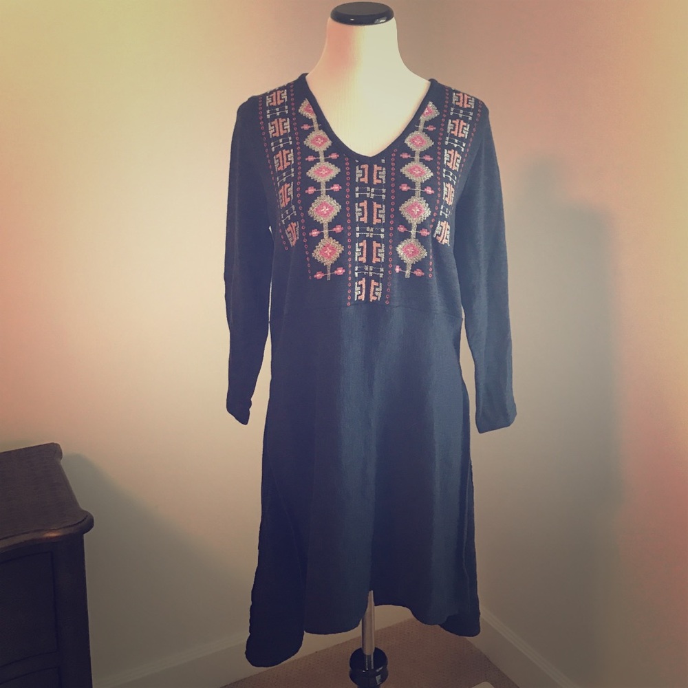 Akemi + Kin sweater