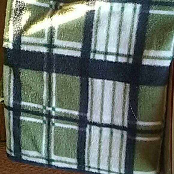 ❌SOLD ON Ⓜ️❌ No Sew Throw Kit.! - Picture 2 of 4