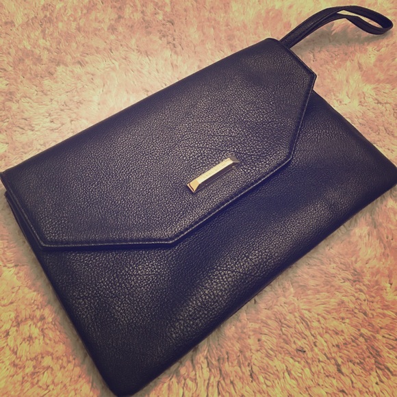 Anne Klein Handbags - 🎉HOST PICK🎉 Anne Klein Wristlet Purse