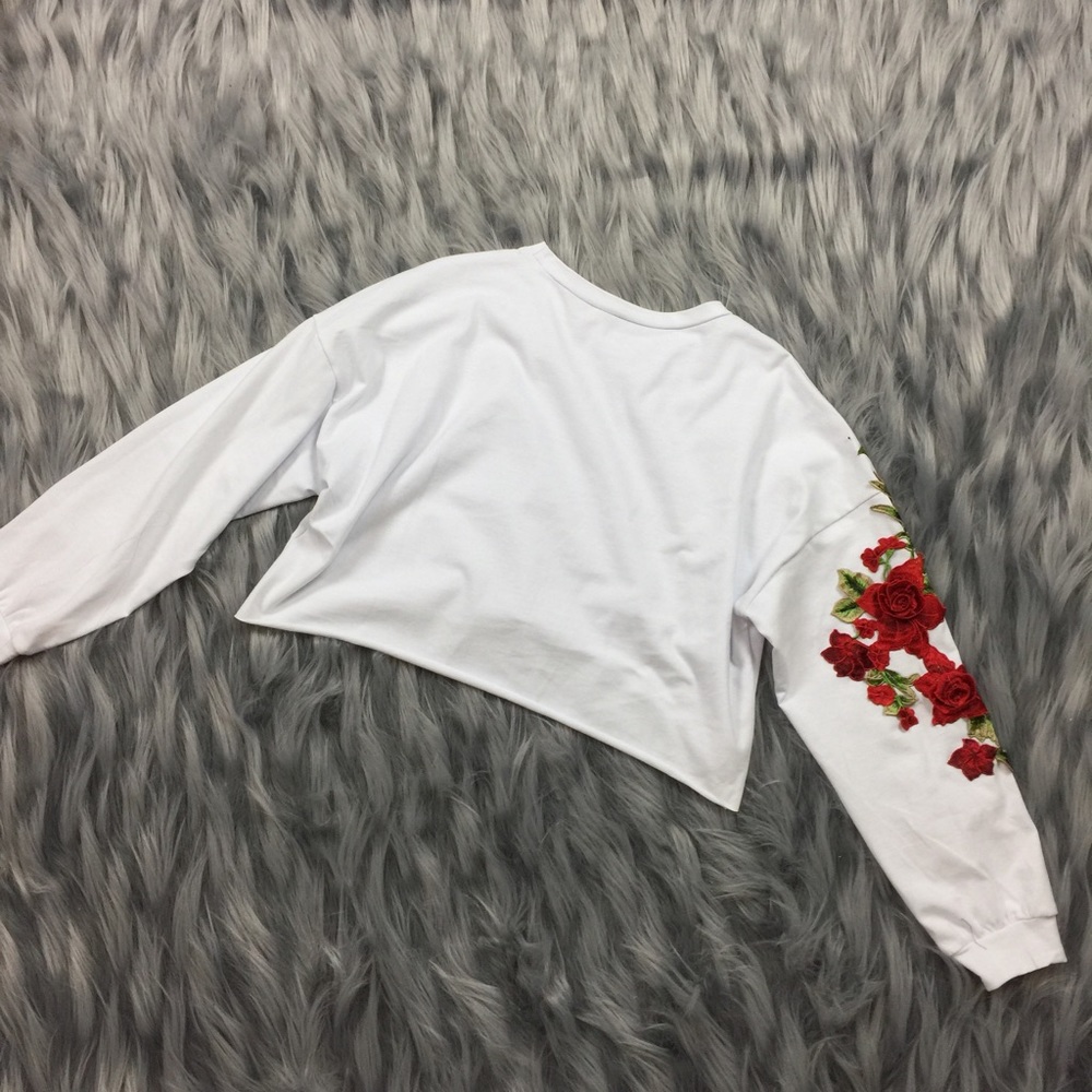 Strike a Rose Crop Tee - Picture 2 of 8