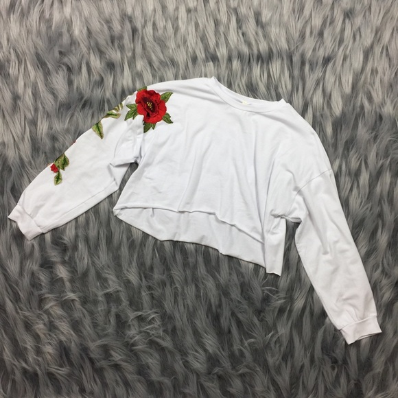 LF Tops - Strike a Rose Crop Tee