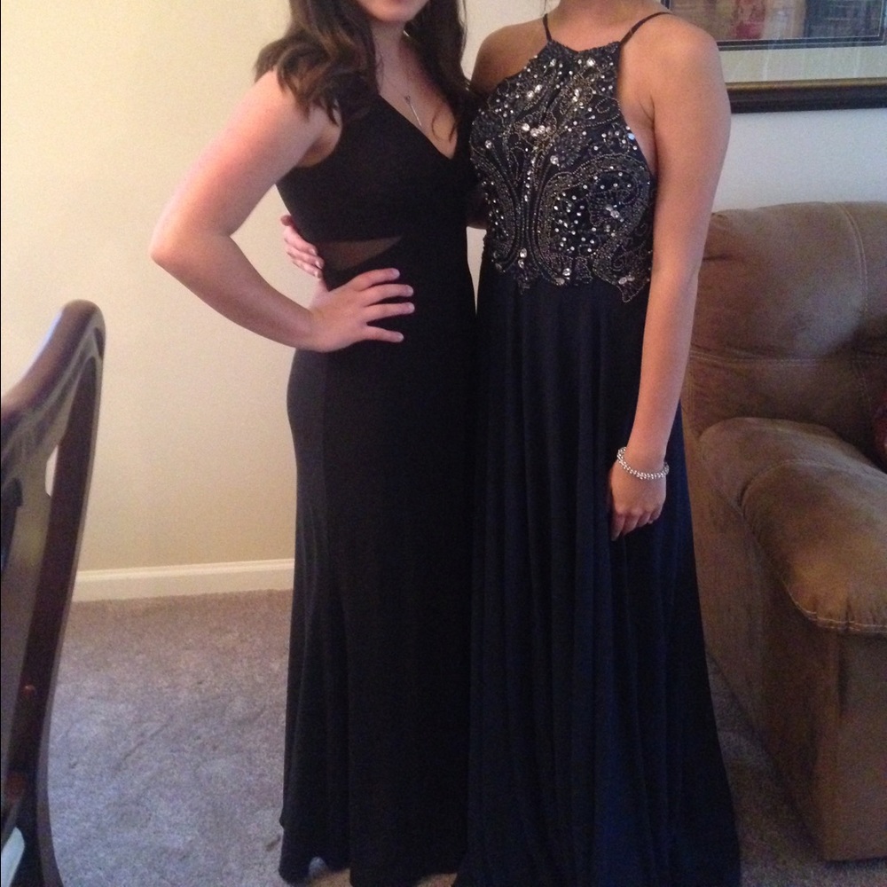 ELEGANT BLACK PROM DRESS