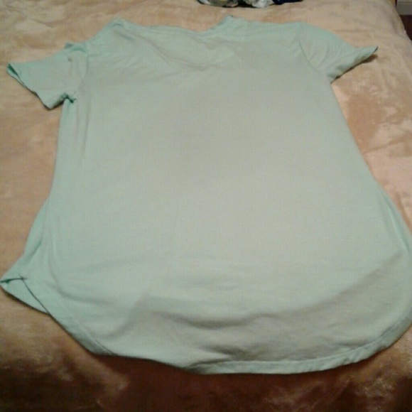 Lace and mint-green shirt - Picture 2 of 2