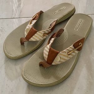 Cute Sperry Flip Flops