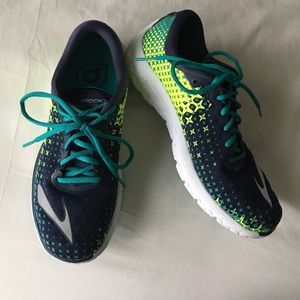 Brooks Pureflow 5 size 9.5