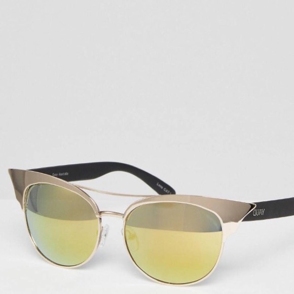 Quay Australia Accessories - NWT Quay Pink & Gold Mirrored Cat Eye Sunglasses