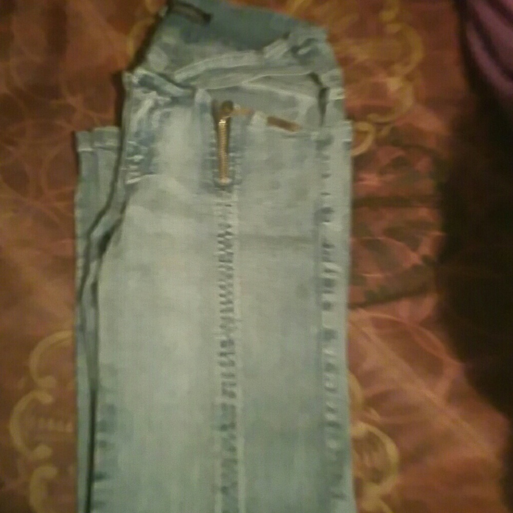 Jeans - Picture 2 of 4