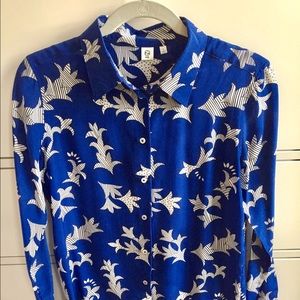 100% silk button-down blouse, fun print, sz S