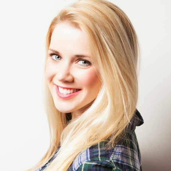 Meet your Posher, Colleen - Picture 1 of 1