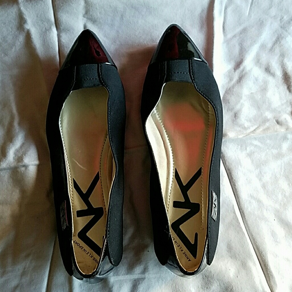 Anne Klein Sport..textile upper & lining