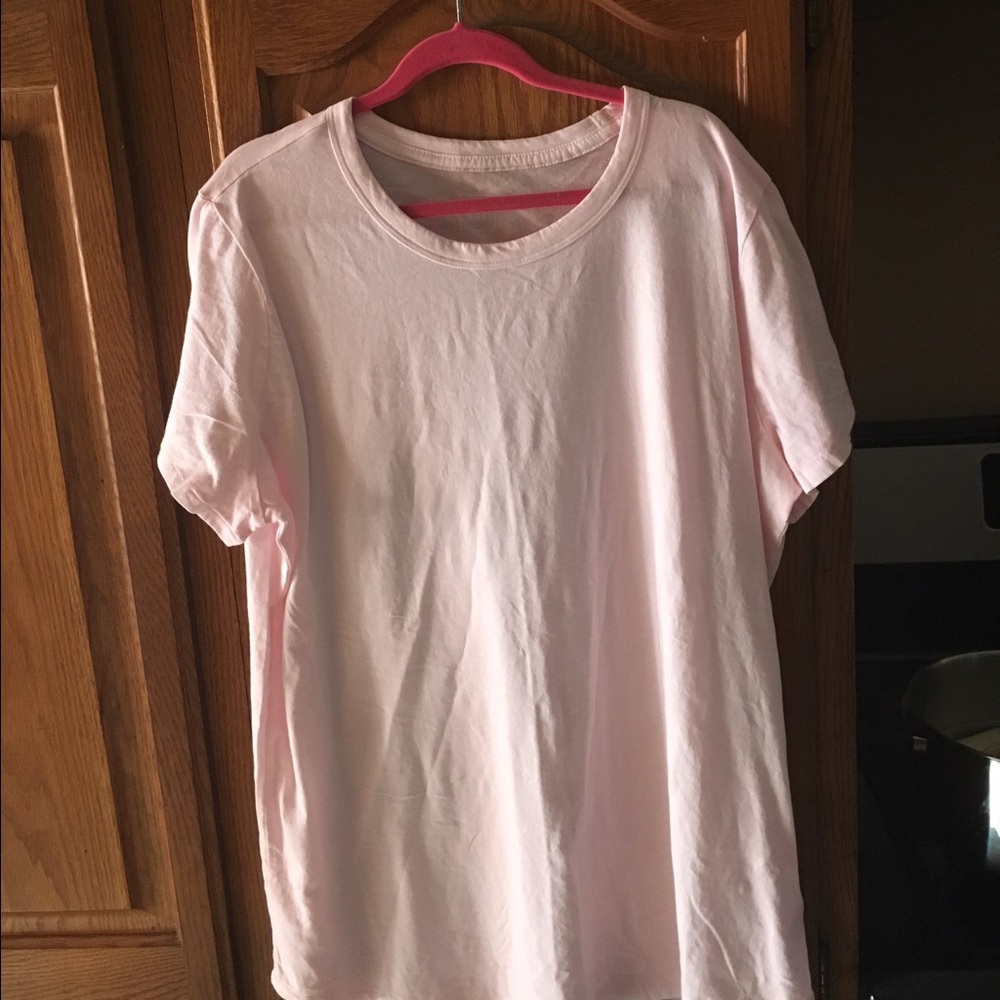 New with tags gap t-shirt