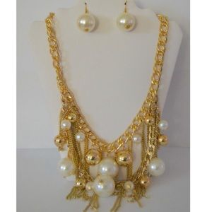 Pearltastic Necklace Set