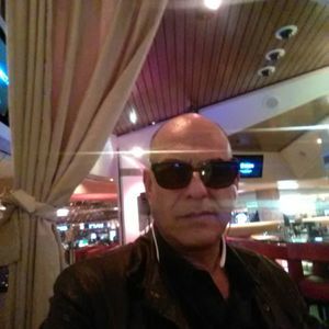 Meet your Posher, Robert