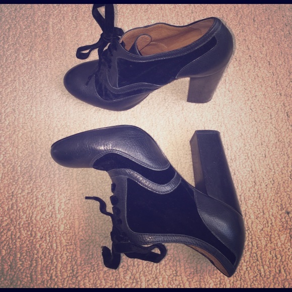 Juicy Couture Leather+Velvet Mary Jane Pumps - Picture 3 of 3