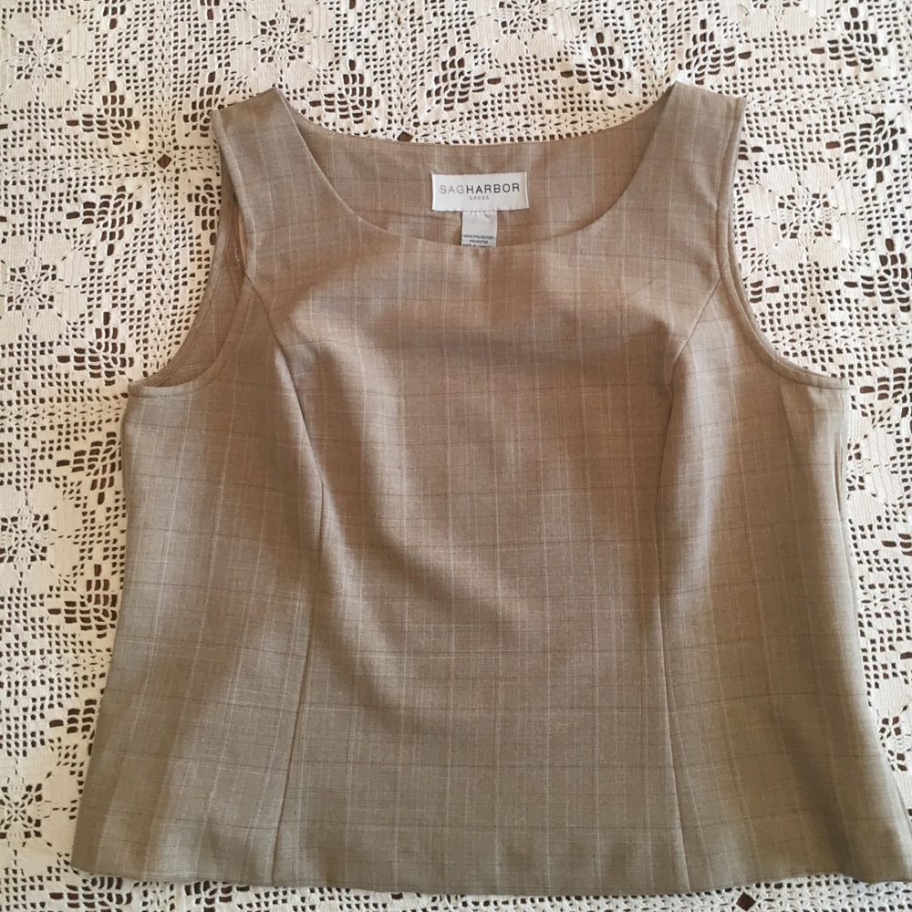 Sleeveless dress tank
