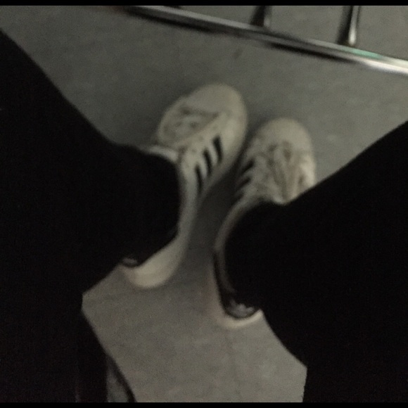 Meet your Posher, Leila - Picture 1 of 1