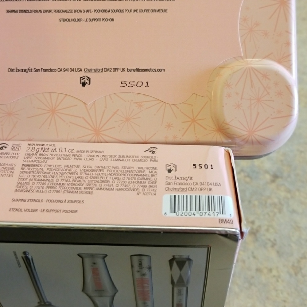 Benefits Soft & Natural Brows Kit (#6) NIB - Picture 4 of 8