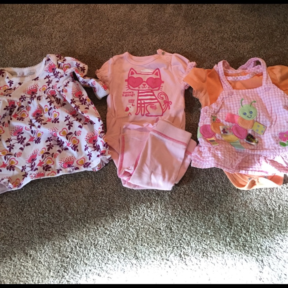 Bundle of 3-6 month baby girl outfits