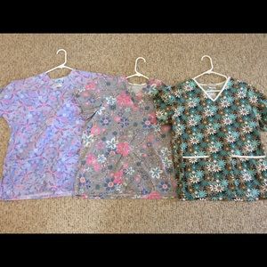 Set of 9 scrub tops!