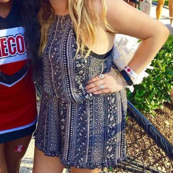 American Eagle Outfitters Pants - Cream and black romper