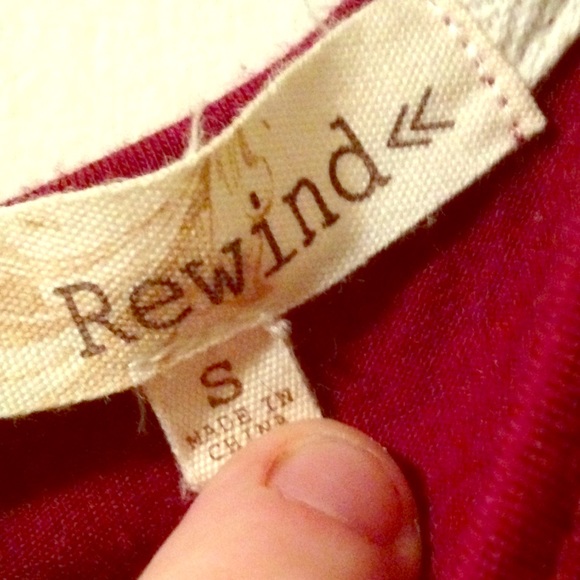 Aztec Pattern Button Sleeve Tee 😘😘 - Picture 4 of 6