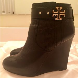 Tory Burch Elina Logo Wedge Booties