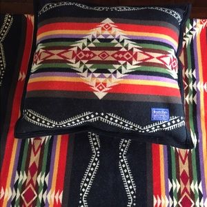 Pendleton Throw and pillow