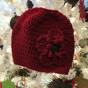 Crochet messybun/ponytail toboggan/beanie