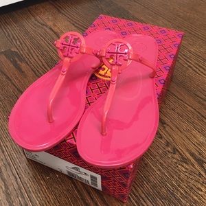 Tory burch flip flops