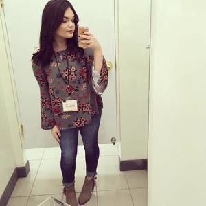 Meet your Posher, Kayla