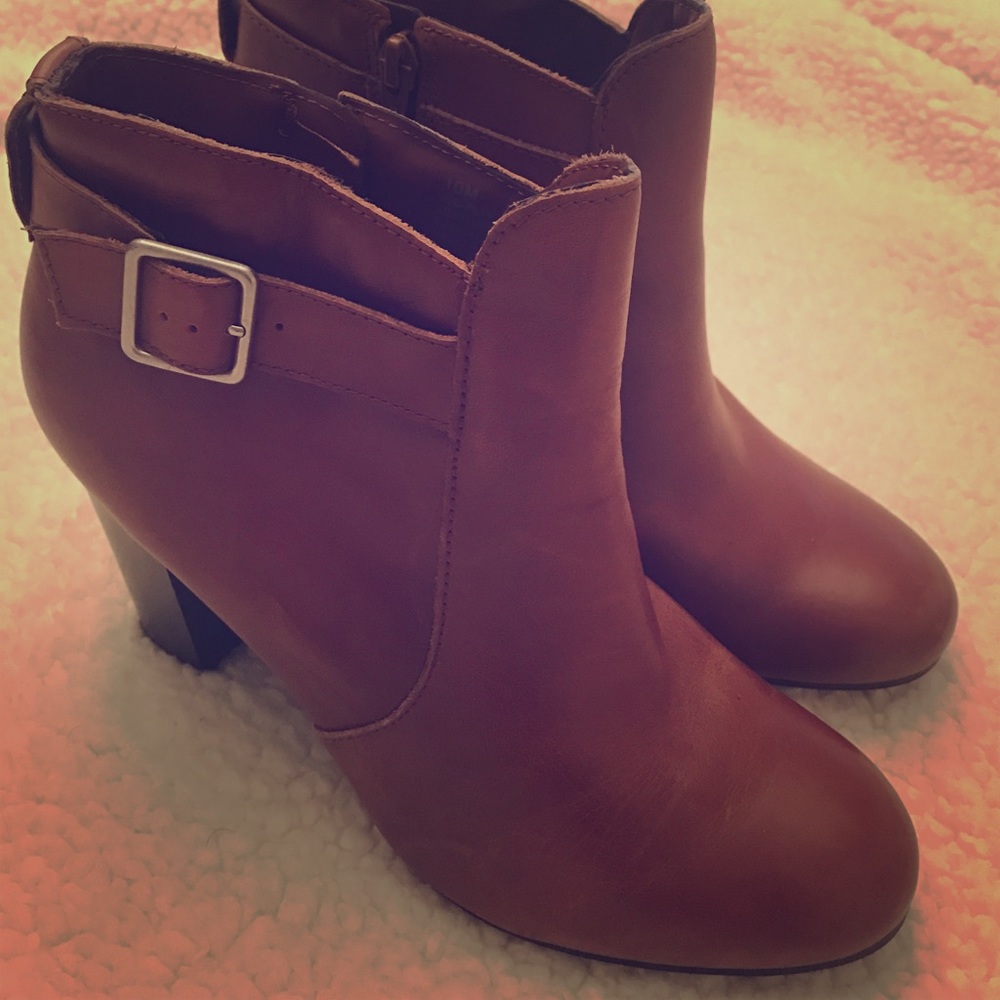 Brand new Size 10 Liz Claiborne boots