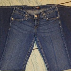 levis