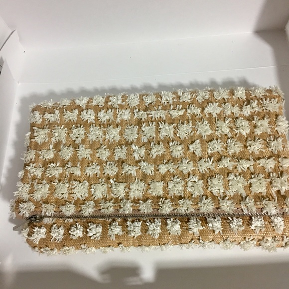 Express Faux Raffia Fold Over Clutch opt. Strap - Picture 4 of 8