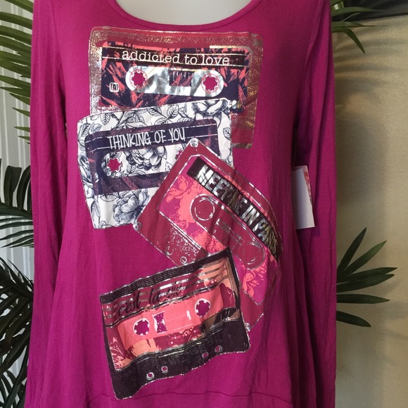 Printed addicted to Love Long Sleeve - Picture 2 of 4