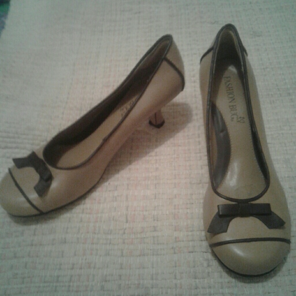 Cute bow tie kitten heels