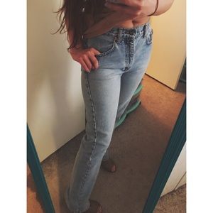 High waisted vintage Calvin Klein Jeans!