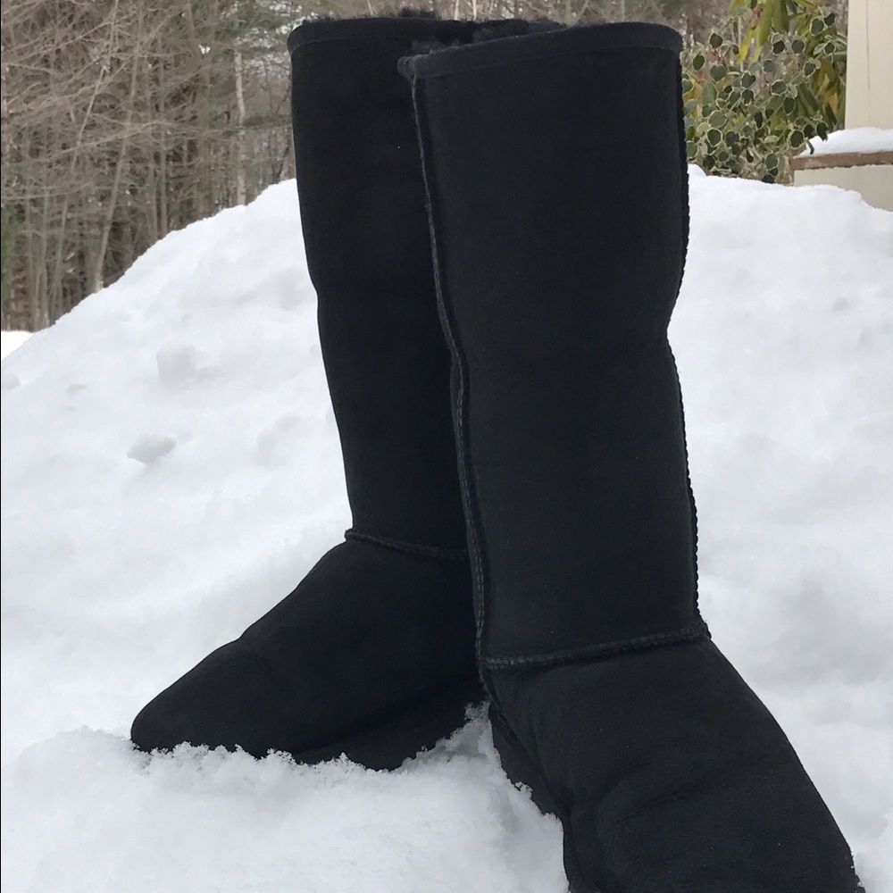 Black Uggs