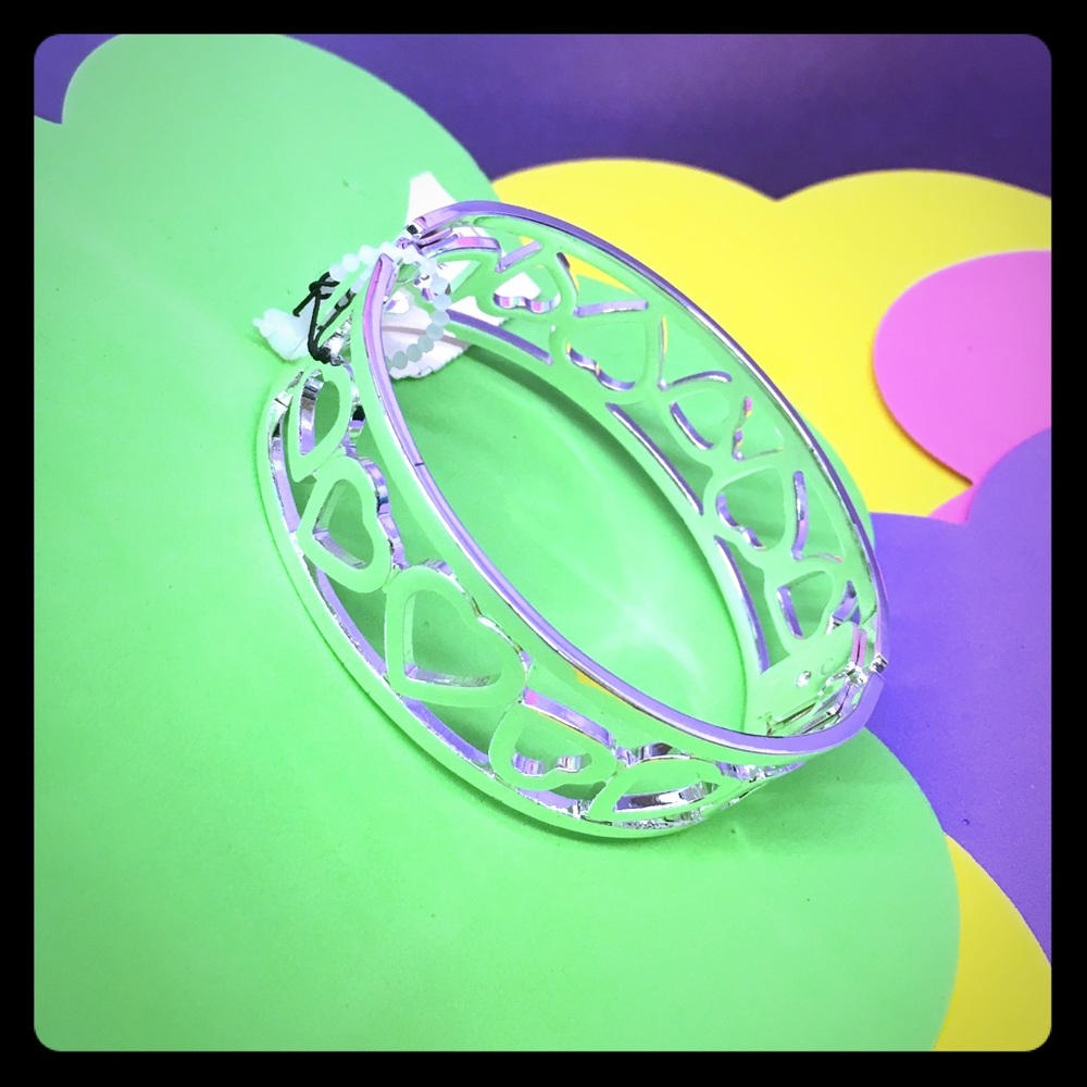 NWT M.haskell bangle with heart details