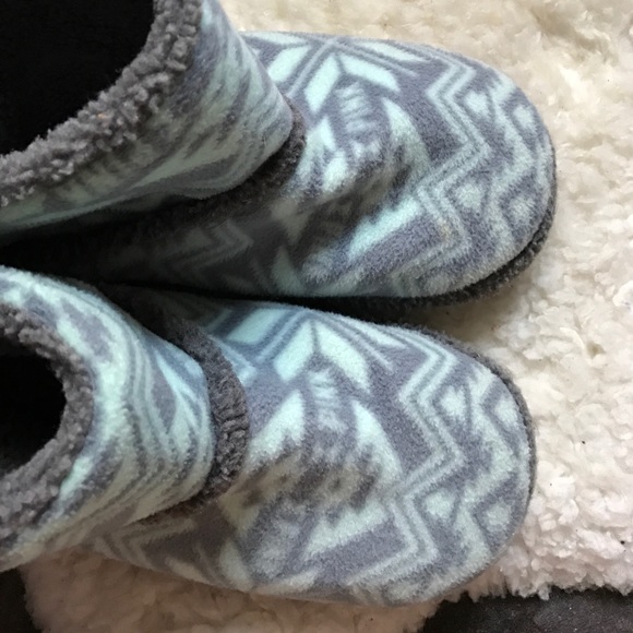 PINK Victoria's Secret Slipper Booties - Picture 3 of 5