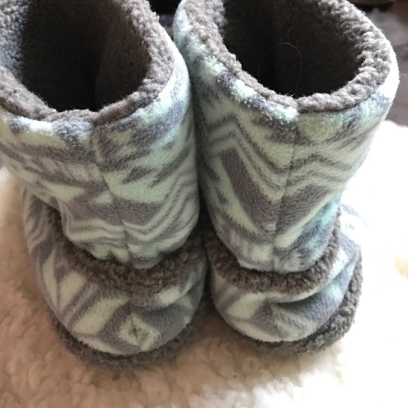 PINK Victoria's Secret Slipper Booties - Picture 4 of 5