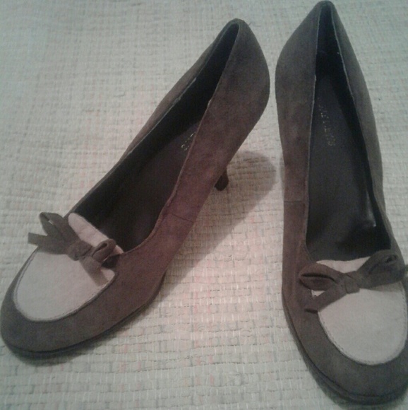 Chocolate and light pink suede kitten heels with bow - Picture 1 of 1