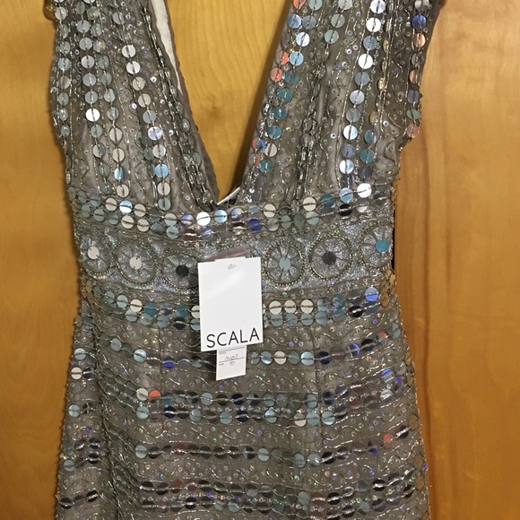 Scala dress 14107 in Platinum size 10 - Picture 2 of 3