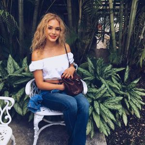 Meet your Posher, Victoria