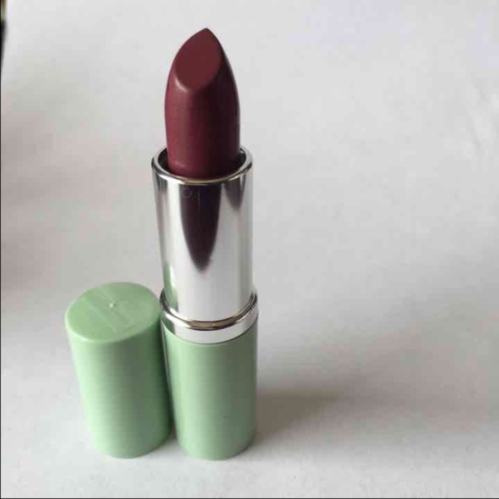 Clinique Gift Set - Picture 2 of 4