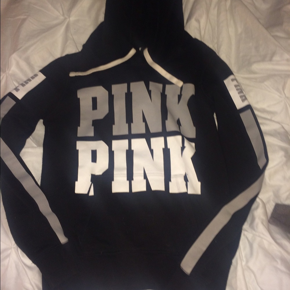 VS pink hoodie