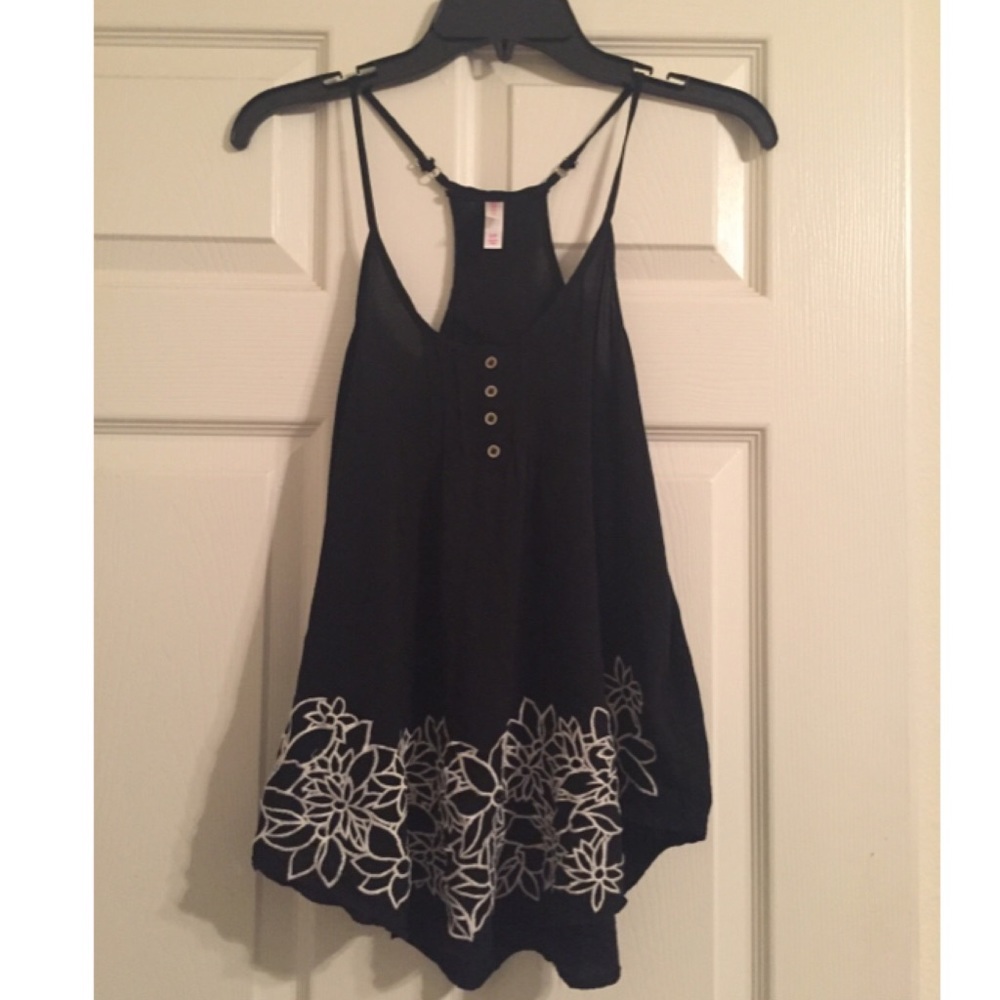 Black and white floral tank