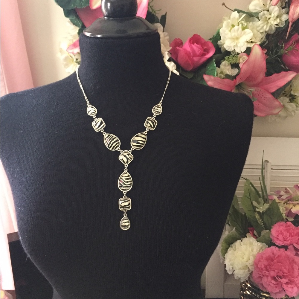 Beautiful necklaces - Picture 3 of 4