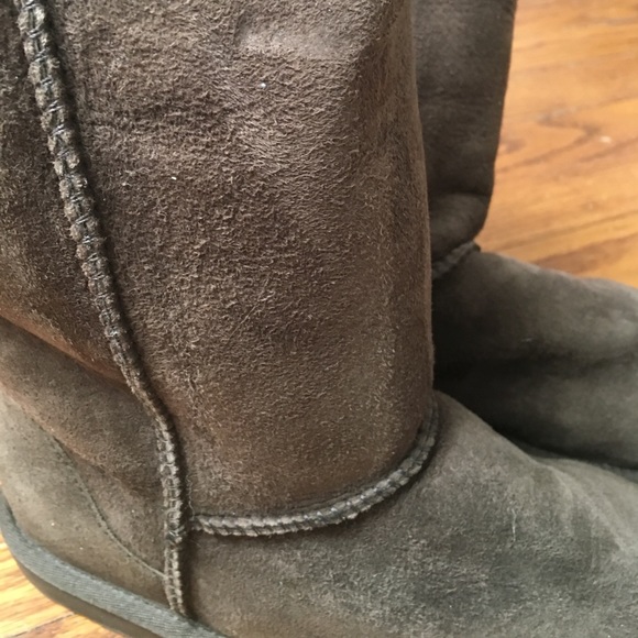 Short ugg chocolate boots - Picture 2 of 4
