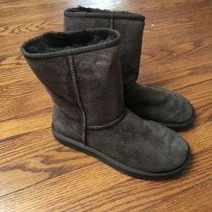 Short ugg chocolate boots
